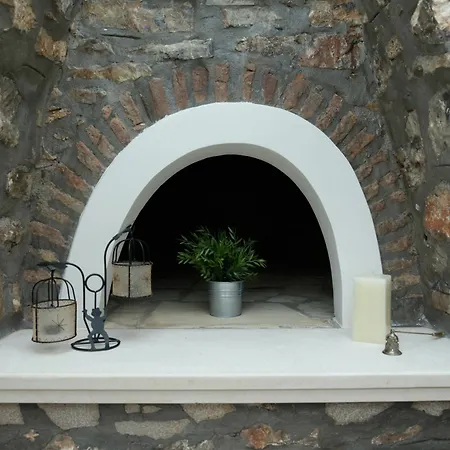 Traditional Grandma Vitsas Apartment *